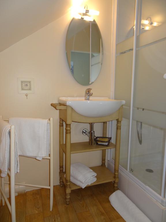 Le Clos Du Mont Jarry Le Val-Saint-Pere Room photo